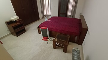 Bedroom in 4 BHK Builder Floor at Hauz Khas – for Rent