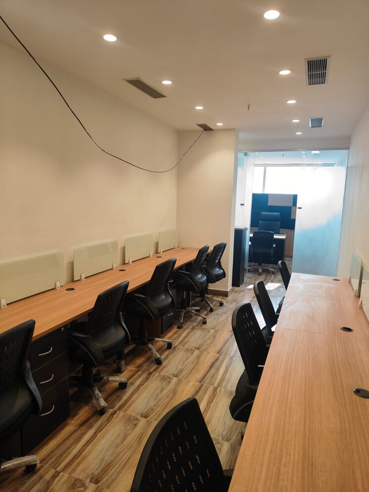 Team Area, assotech-business-cresterra Commercial Office Space 690 Sq.Ft. In Sector 135 Noida 9492934