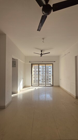 Room in 3 BHK Apartment at Hubtown Greenwoods F Wing, Vartak Nagar – for Sale