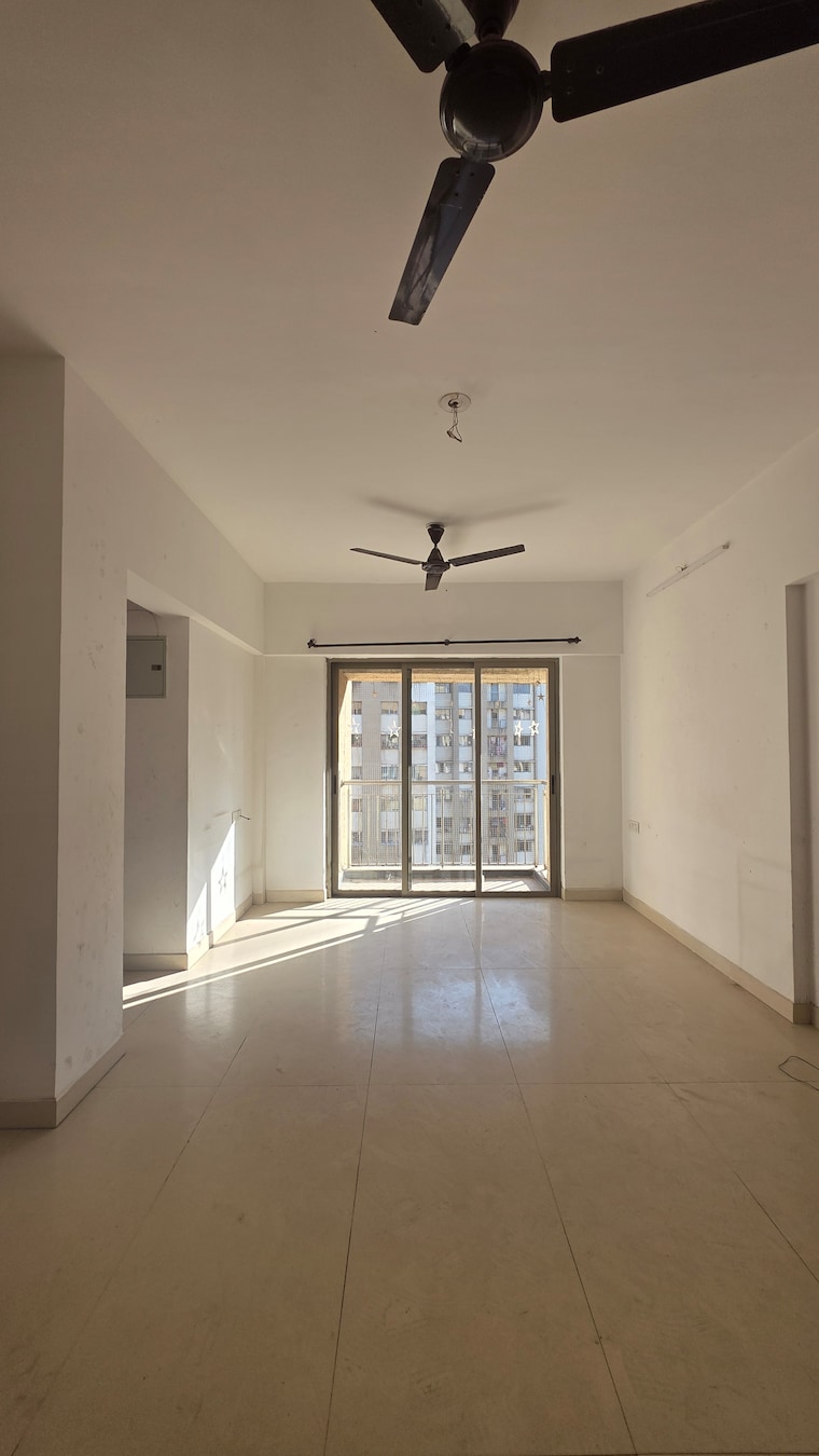 Room, hubtown-greenwoods-f-wing 3 Bedroom 714 Sq.Ft. Apartment In Vartak Nagar Thane 9625523
