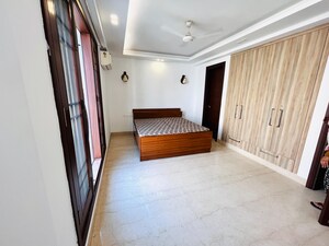 Bedroom in 3 BHK Builder Floor at Safdarjung Development Area – for Rent