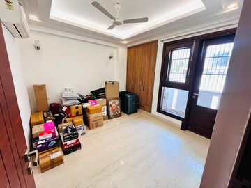 Bedroom in 3 BHK Builder Floor at Safdarjung Development Area – for Rent