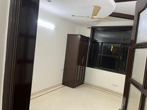 3 BHK Builder Floor For Rent in Sarvapriya Vihar