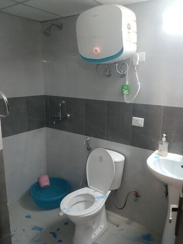 Bathroom in 2.5 BHK Apartment at Elegant Splendour, Tech Zone 4 Greater Noida – for Rent