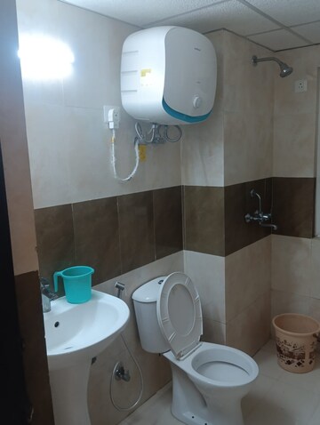 Bathroom in 2.5 BHK Apartment at Elegant Splendour, Tech Zone 4 Greater Noida – for Rent