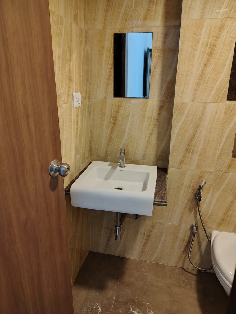 Bathroom, lodha-amara 2 Bedroom 735 Sq.Ft. Apartment In Kolshet Road Thane 9625542