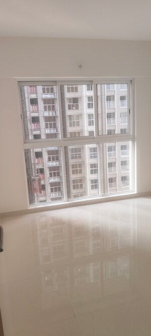 Bedroom in 2 BHK Apartment at Lodha Amara, Kolshet Road – for Rent