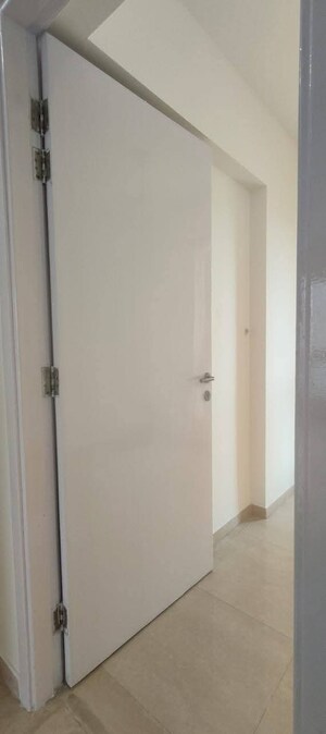 Bedroom in 3.5 BHK Apartment at Hiranandani Meadows, Manpada – for Rent