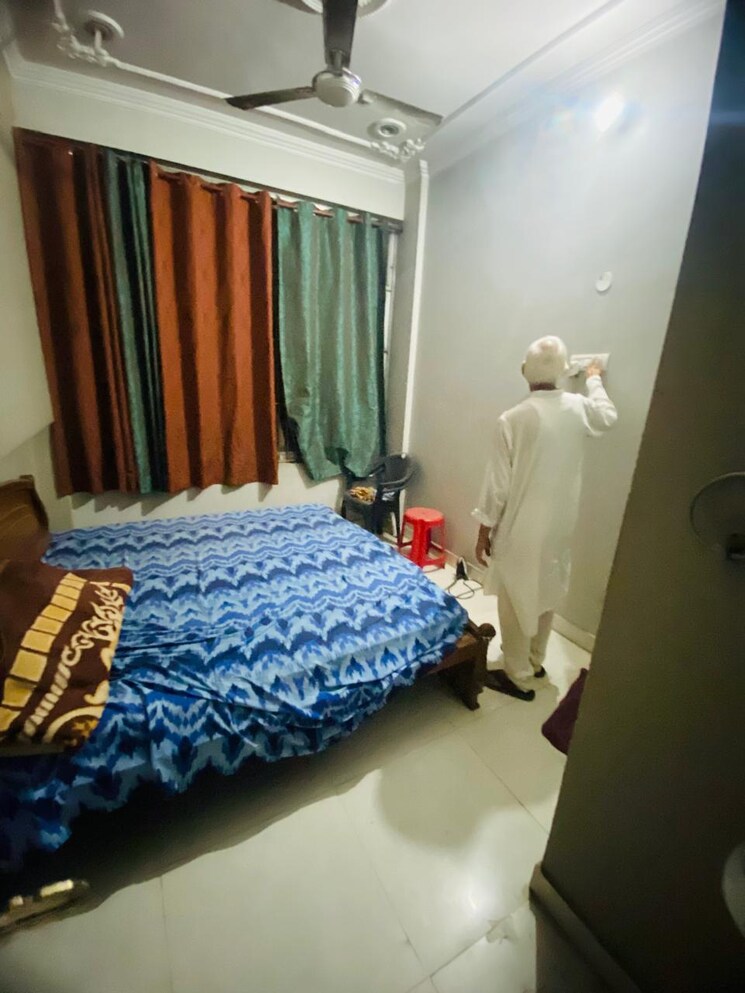 Room, gomti nagar Pg For Boys & Girls In Gomti Nagar 9625577