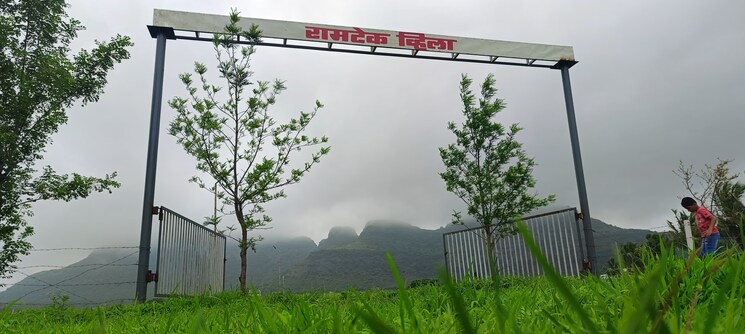 Garden, peth road  10 Sq.Yd. Plot In Peth Road Nashik 9625643