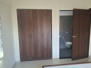 Furnished Amenities in 1 BHK Apartment at Raunak Bliss, Ghodbunder Road – for Rent