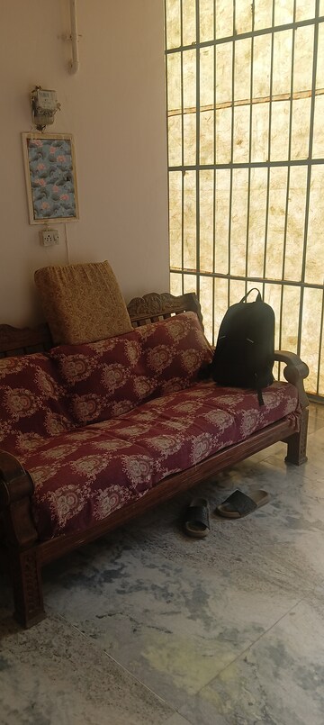 Living Room in 2 BHK Builder Floor at RWA Apartments Sector 50, Sector 50 – for Rent