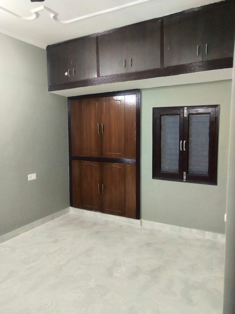 Room, rwa-apartments-sector-12 1.5 Bedroom 650 Sq.Ft. Builder Floor In Sector 12 Noida 9625692