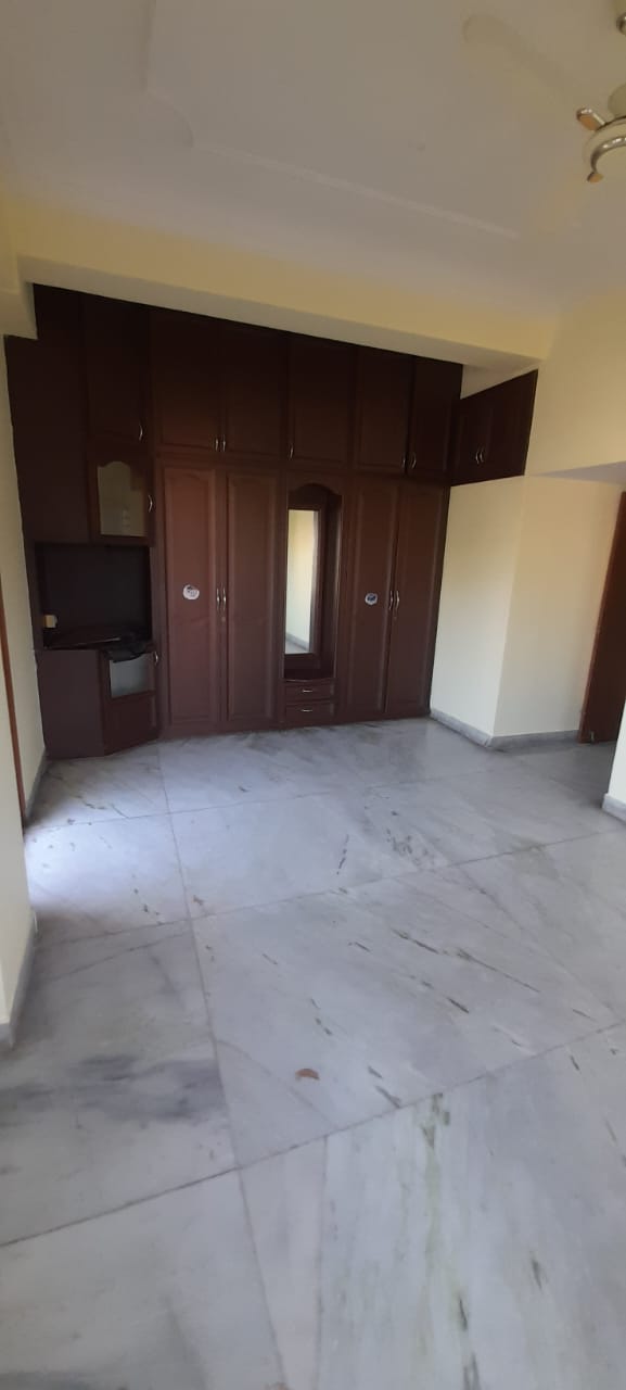 3 BHK + Pooja Room Apartment For Rent in Sowbhagya Sadan