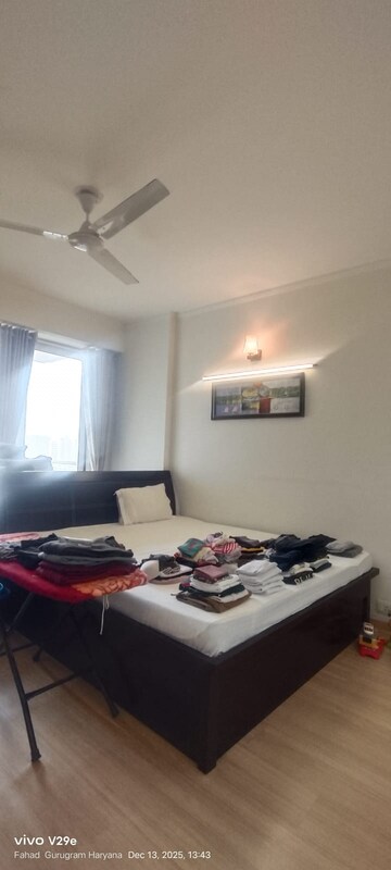 Bedroom in 3 BHK Builder Floor at Sector 43 – for Rent