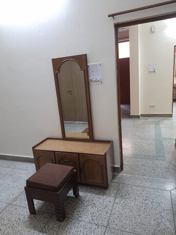 Furnished Amenities in 1 RK Builder Floor at RWA Apartments Sector 70, Sector 70 – for Rent