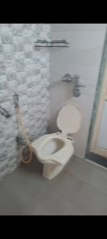 Master Bedroom in 2 BHK Apartment at Vastu Riddhi, Jogeshwari East – for Rent