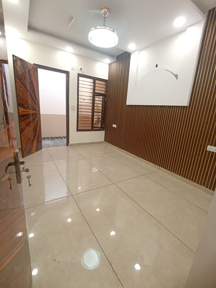 Room, pir machalla 3 Bedroom 1100 Sq.Ft. Villa In Pir Machalla Zirakpur 9625737