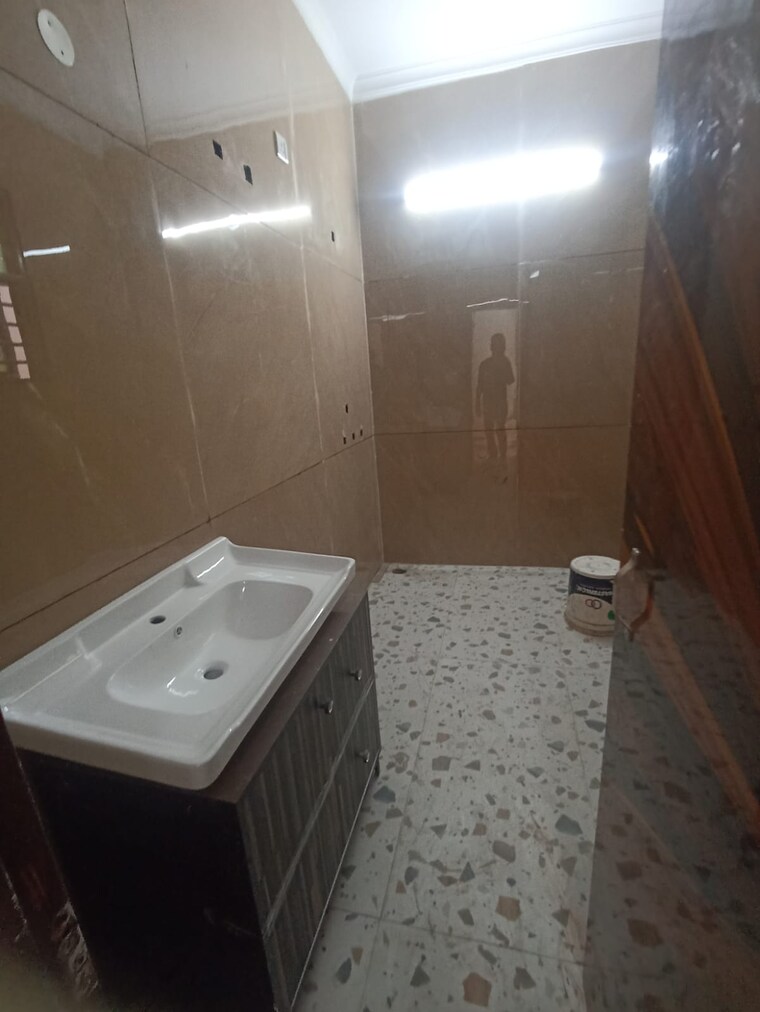 Bathroom, pir machalla 3 Bedroom 1100 Sq.Ft. Villa In Pir Machalla Zirakpur 9625737