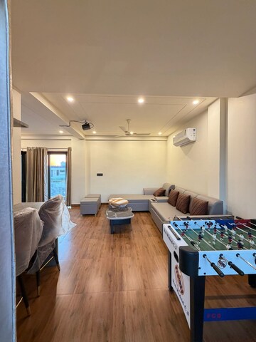 Furnished Amenities in 4 BHK Villa at Gandhi Path – for Sale