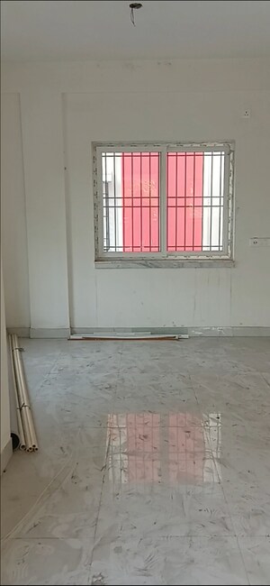 2 BHK Apartment For Sale in Topsia