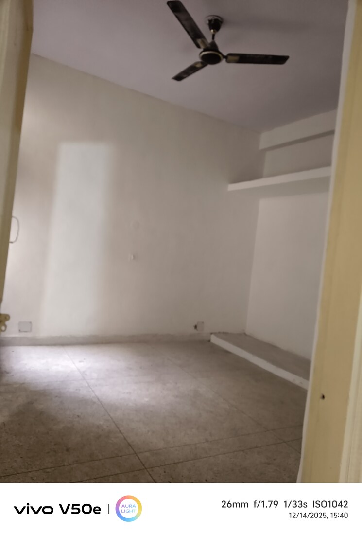 Room, ip extension 2 Bedroom 1050 Sq.Ft. Apartment In Ip Extension Delhi 9625755