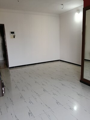 Room in 2 BHK Apartment at Green Acres Apartment, Waghbil – for Rent