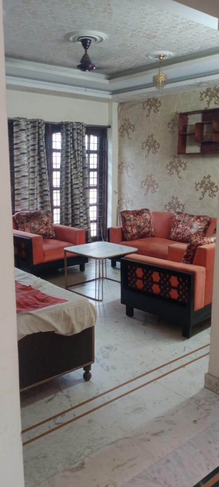 Living Room, dlf city phase 3 3 Bedroom 210 Sq.Yd. Apartment In Dlf City Phase 3 Gurgaon 9625784