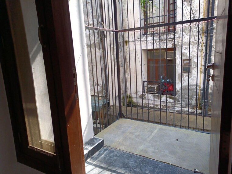 Balcony, gulmohar park 6+ Bedroom 500 Sq.Yd. Independent House In Gulmohar Park Delhi 9625785