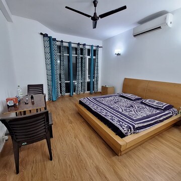 Bedroom in 3 BHK Apartment at Jaypee Greens – for Rent