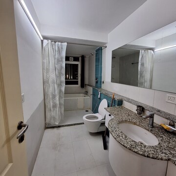 Team Area in 3 BHK Apartment at Jaypee Greens – for Rent