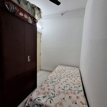 Bedroom in 3 BHK Apartment at Jaypee Greens – for Rent