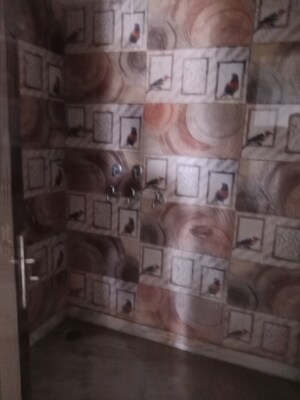 Bathroom in 2 BHK Builder Floor at Sector 18 – for Rent