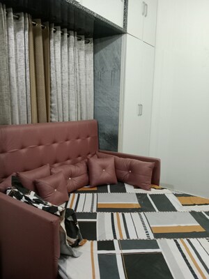 Living Room in 1.5 BHK Builder Floor at Ansals Sushant City – for Rent