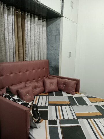 Living Room in 1.5 BHK Builder Floor at Ansals Sushant City – for Rent