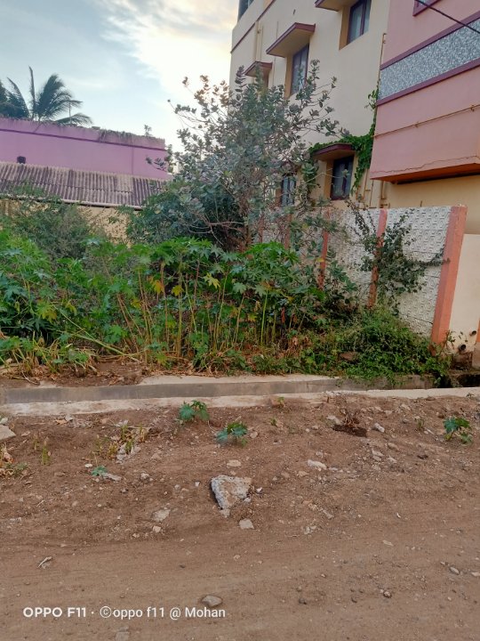 Plot For Sale in Vellalore