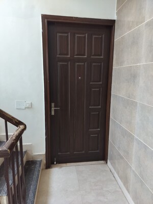 Building Lobby in 2 BHK Apartment at BPTP Floors, Sector 70 – for Rent