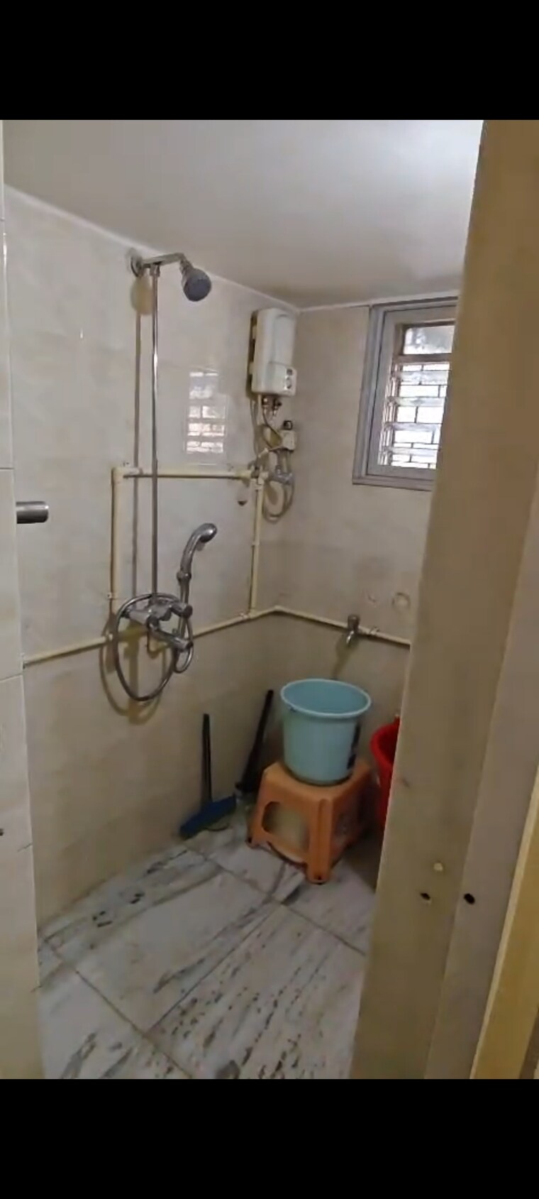 Bathroom, navprabhat-apartment 1 Bedroom 530 Sq.Ft. Apartment In Vile Parle East Mumbai 9625846