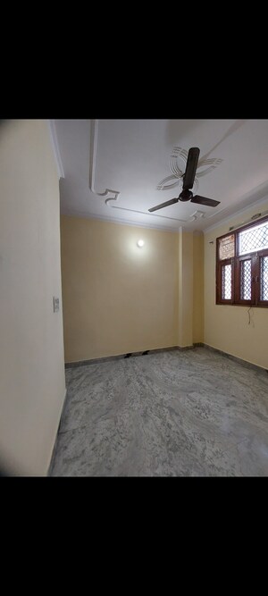 Room in 1 BHK Apartment at Aadharshila Apartment, Sarita Vihar – for Rent