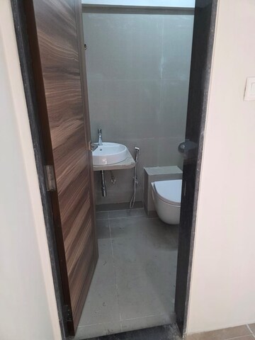 Bathroom in 1.5 BHK Apartment at Etco Eco Heights, Andheri East – for Sale
