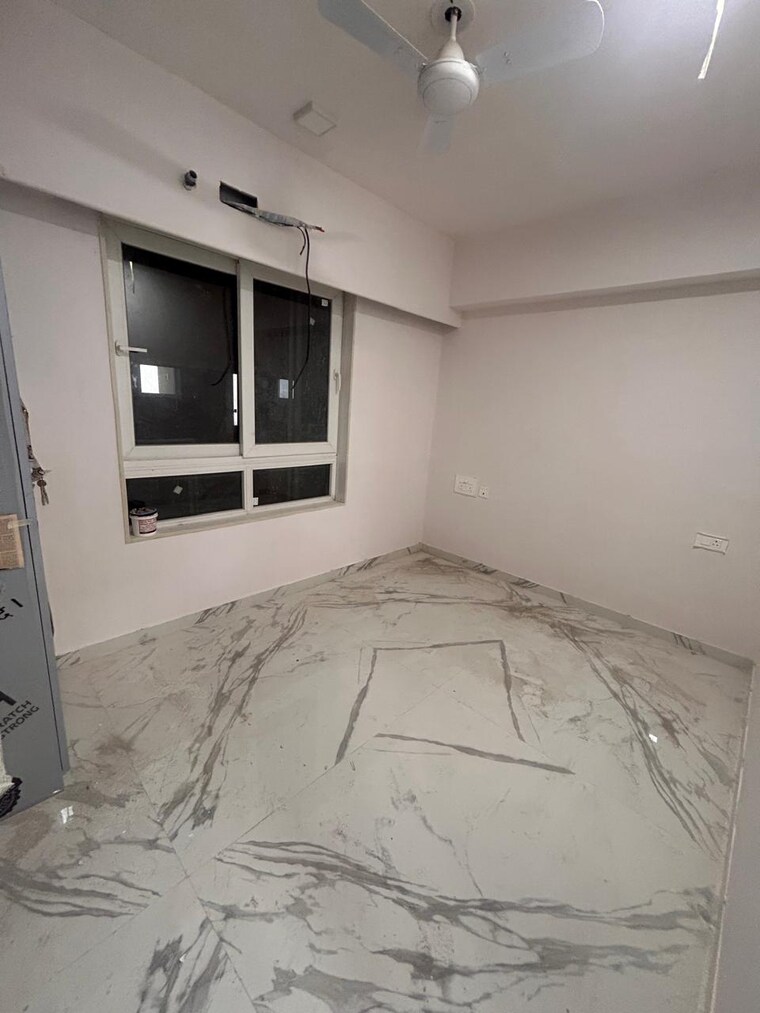 Room, laxmi-niwas-vile-parle-east 3 Bedroom 1200 Sq.Ft. Apartment In Vile Parle East Mumbai 9625870