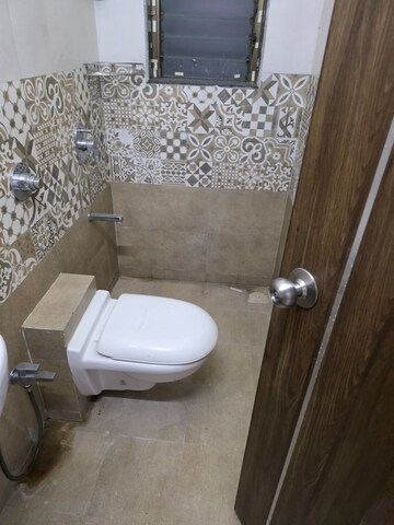 Bathroom in 1.5 BHK Apartment at Etco Eco Heights, Andheri East – for Sale