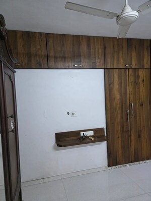 Room in 1.5 BHK Apartment at Etco Eco Heights, Andheri East – for Sale