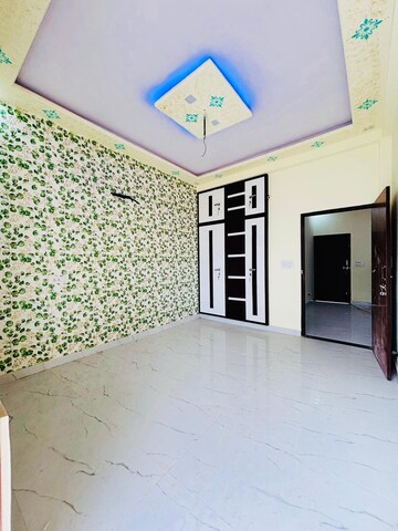 Room in 3 BHK Independent House at Kalwar Road – for Sale