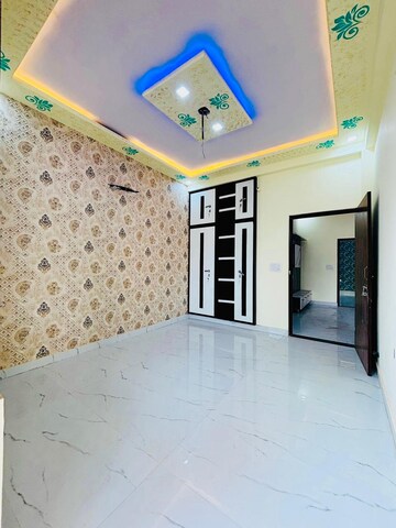 Room in 3 BHK Independent House at Kalwar Road – for Sale