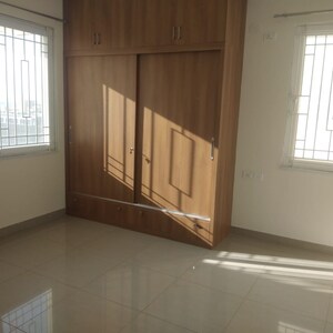 Room in 3 BHK Apartment at Prestige Sunnyside, Devarabeesana Halli – for Rent