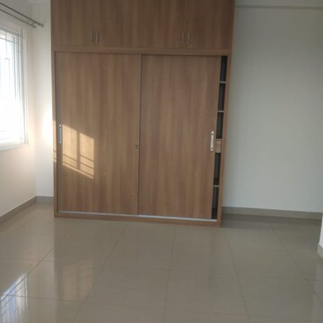 Room in 3 BHK Apartment at Prestige Sunnyside, Devarabeesana Halli – for Rent