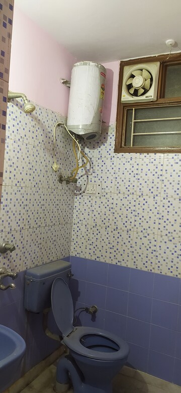 Bathroom in 1 BHK Builder Floor at Khirki Extension – for Rent
