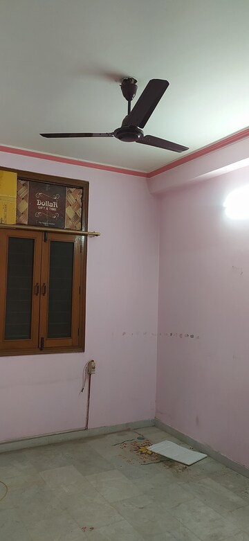 Room in 1 BHK Builder Floor at Khirki Extension – for Rent