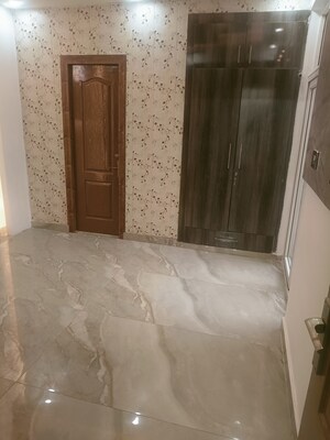 Bedroom in 2.5 BHK Apartment at Amrapali Princely Estate, Sector 76 – for Sale